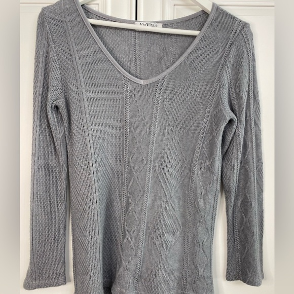 Women’s Medium Via Vitale Grey Sweater Made in Italy V Neck Shirt Top - Picture 2 of 8